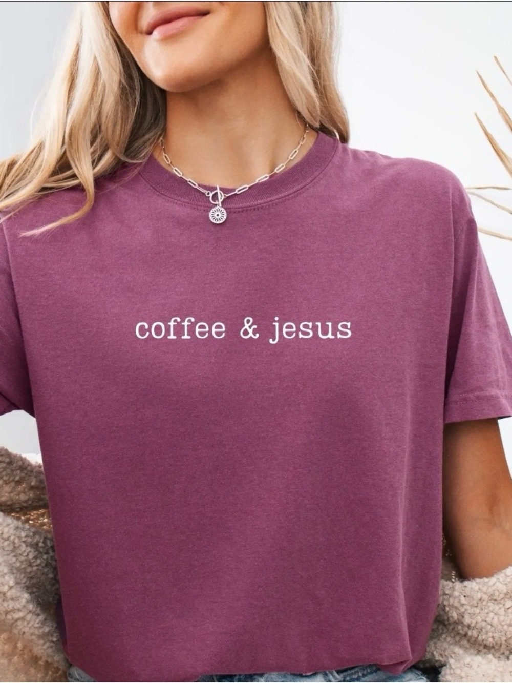 Graphic 'coffee & jesus' Tee - Purple